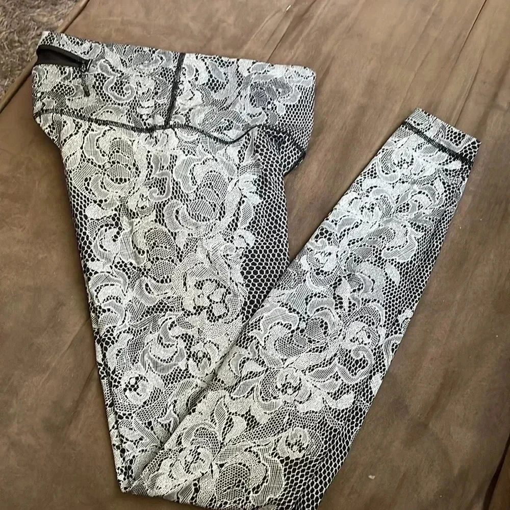lululemon athletica size wunder